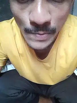 Snapshot of Burhade-- chatting on 28, 11, 2025 Burhade-- online show from 28, 11, 2025