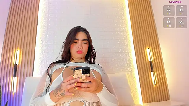 alyssa vargas online show from 2, 7, 2026