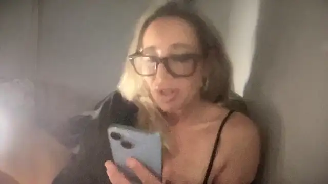 ALEXADANIELLE online show from 27, 2, 2025