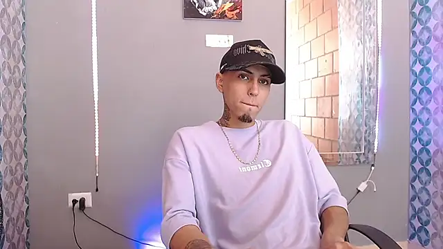 Liam lee online show from 9, 5, 2026