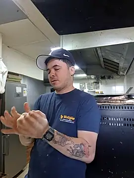 Victorjose3030 online show from 4, 12, 2025