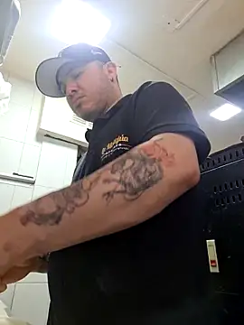 Victorjose3030 online show from 4, 10, 2025