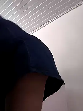 Francesca ferrari online show from 7, 5, 2026
