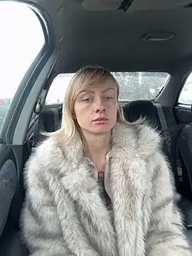 haileyhope  online show from 12, 2, 2026