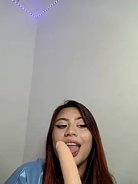 Scarlet garnet online show from 19, 10, 2025