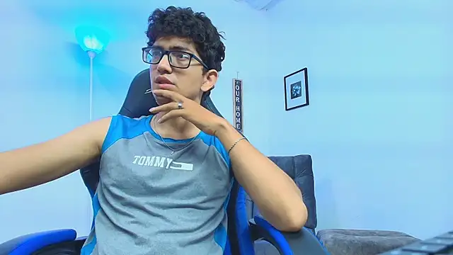 TylerWhite  online show from 9, 9, 2025