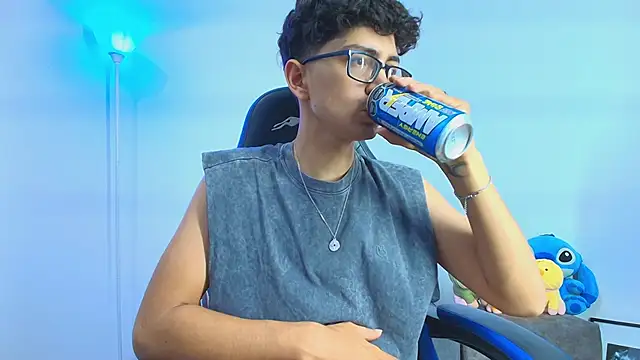 TylerWhite  online show from 10, 10, 2025