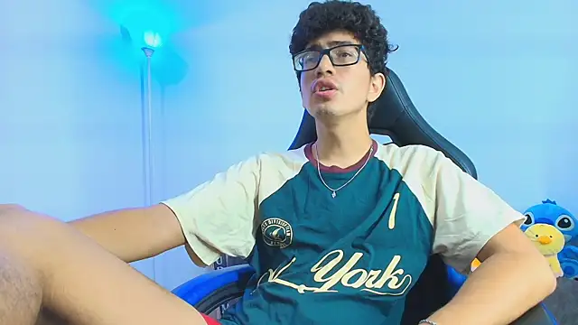 TylerWhite  online show from 1, 10, 2025