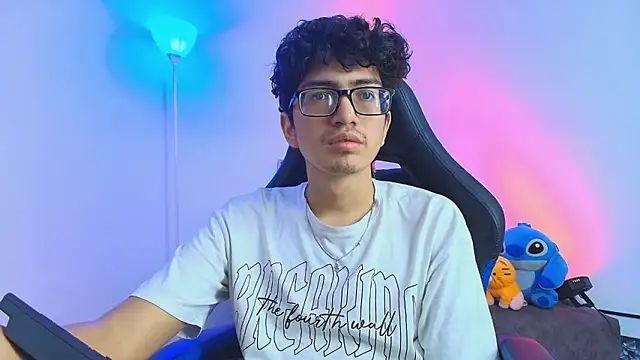 TylerWhite  online show from 5, 2, 2026