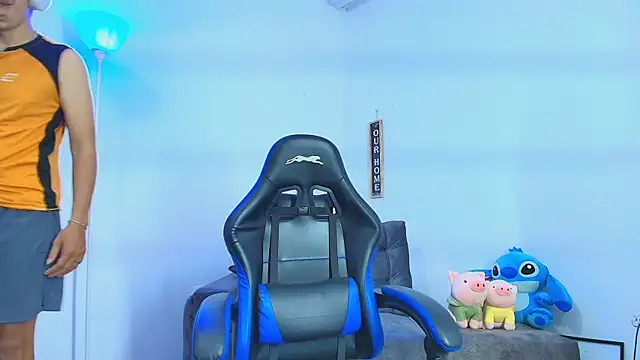 TylerWhite  online show from 17, 9, 2025