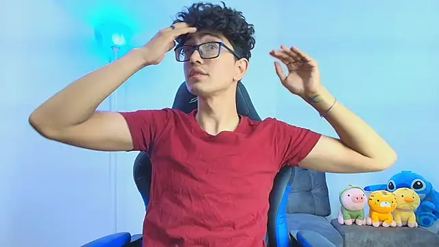 TylerWhite  online show from 26, 10, 2025