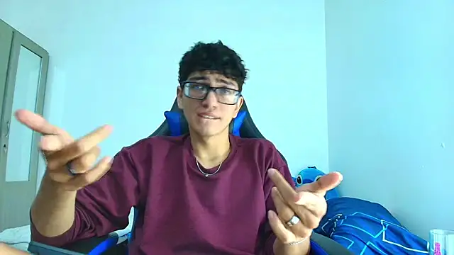 TylerWhite  online show from 21, 3, 2025