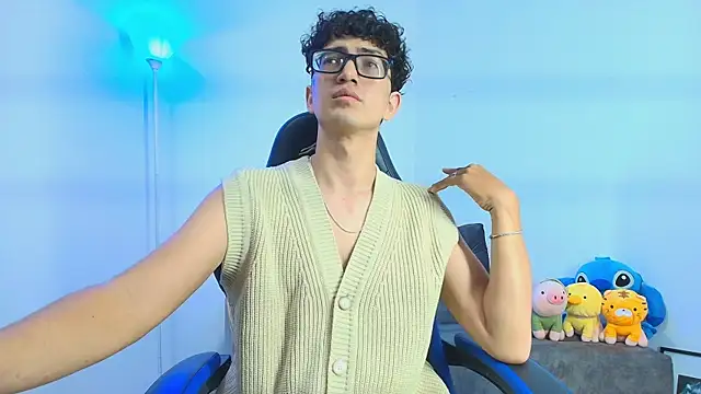 TylerWhite  online show from 31, 10, 2025