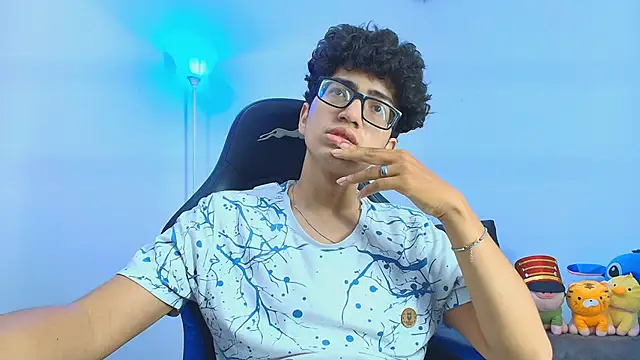 TylerWhite  online show from 15, 11, 2025