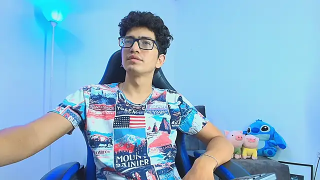 TylerWhite  online show from 19, 9, 2025