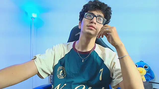 TylerWhite  online show from 2, 10, 2025