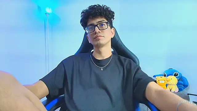 TylerWhite  online show from 25, 10, 2025