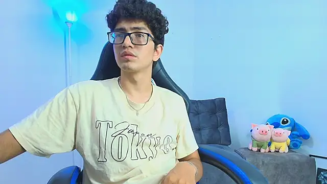 TylerWhite  online show from 28, 9, 2025