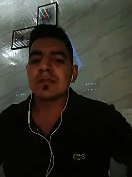 Snapshot of latino17 chatting on 22, 2, 2026 latino17 online show from 22, 2, 2026