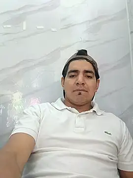 Snapshot of latino17 chatting on 29, 11, 2025 latino17 online show from 29, 11, 2025