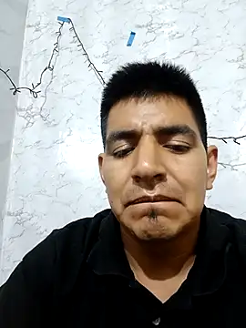 Snapshot of latino17 chatting on 4, 1, 2025 latino17 online show from 4, 1, 2025