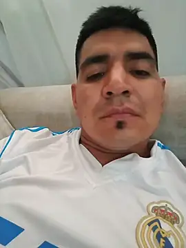 Snapshot of latino17 chatting on 24, 2, 2026 latino17 online show from 24, 2, 2026