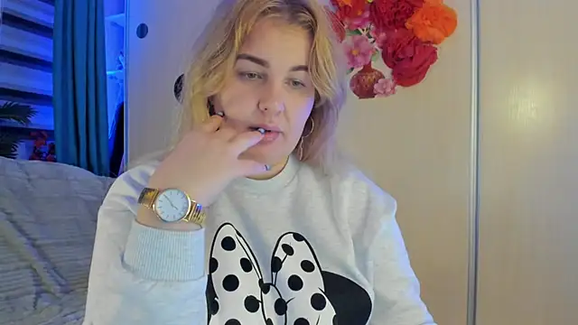 CoraSwon online show from 28, 10, 2025