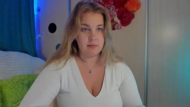 CoraSwon online show from 8, 9, 2025