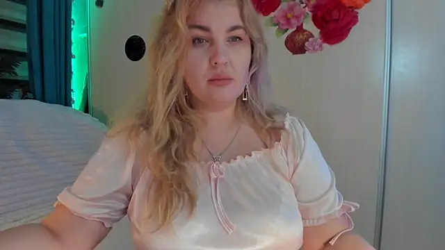 CoraSwon online show from 23, 10, 2025