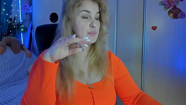 CoraSwon online show from 3, 2, 2026