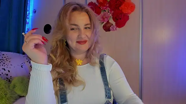 CoraSwon online show from 13, 9, 2025