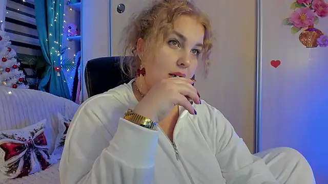 CoraSwon online show from 19, 12, 2025