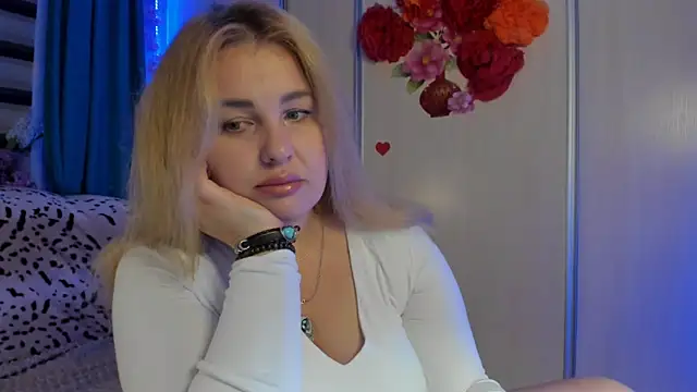 CoraSwon online show from 7, 10, 2025