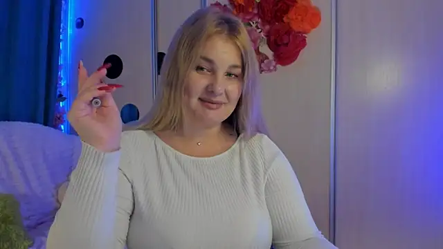 CoraSwon online show from 22, 9, 2025