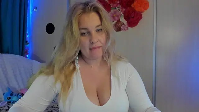 CoraSwon online show from 25, 9, 2025