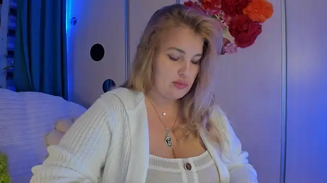 CoraSwon online show from 3, 10, 2025