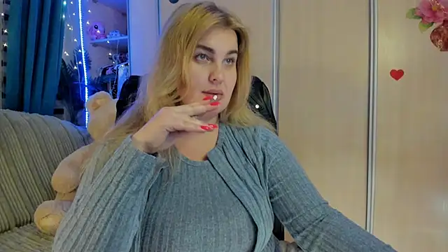 CoraSwon online show from 3, 3, 2026