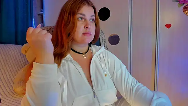 Snapshot of CoraSwon chatting on 9, 7, 2026 CoraSwon online show from 9, 7, 2026