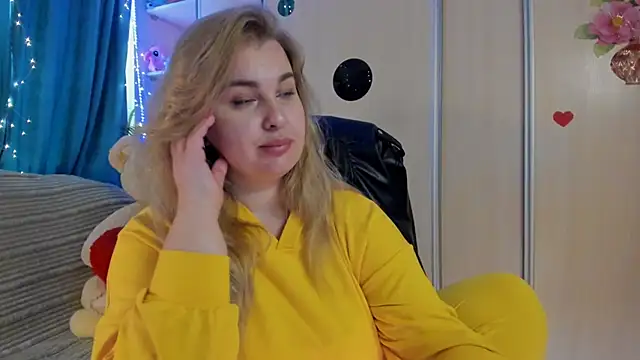 CoraSwon online show from 10, 3, 2026