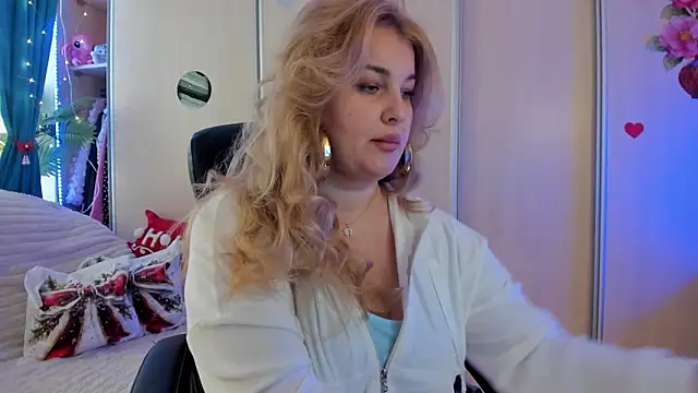 CoraSwon online show from 10, 1, 2026