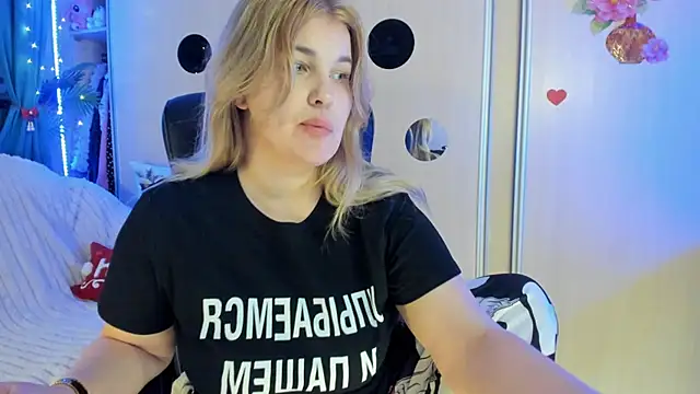 CoraSwon online show from 5, 1, 2026