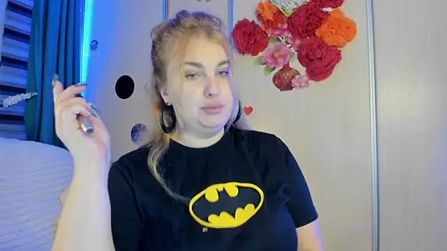 CoraSwon online show from 15, 10, 2025