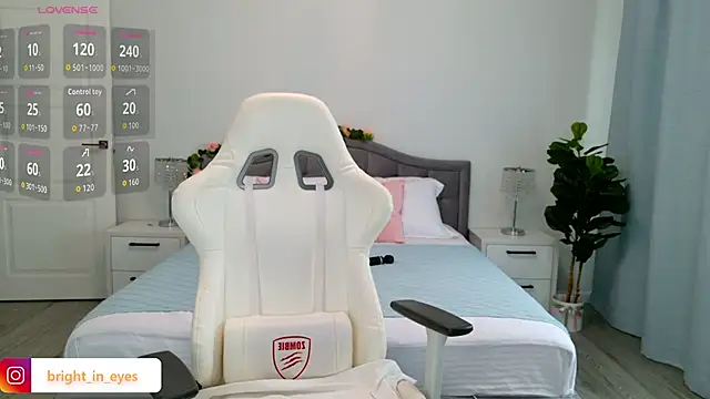 ariel grand online show from 16, 4, 2026