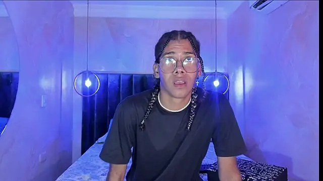 Maxim-Walker online show from 4, 11, 2025