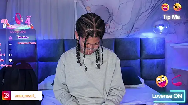 Maxim-Walker online show from 5, 12, 2025