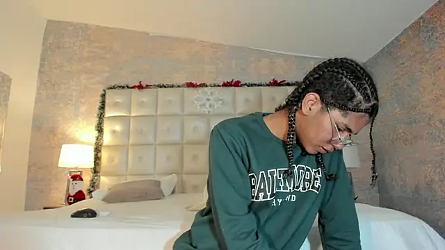 Maxim-Walker online show from 7, 1, 2026