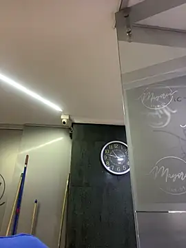 Maxim-Walker online show from 4, 12, 2025