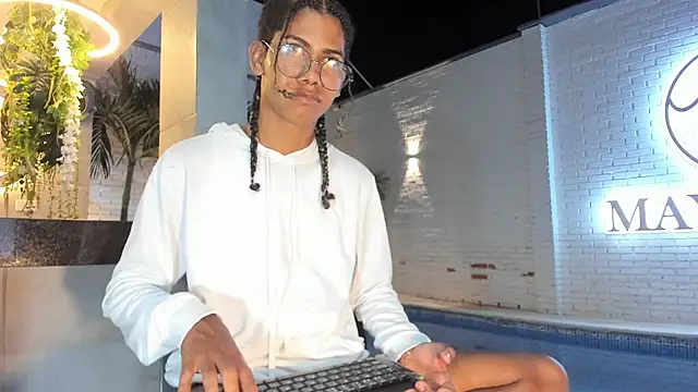 Maxim-Walker online show from 15, 11, 2025