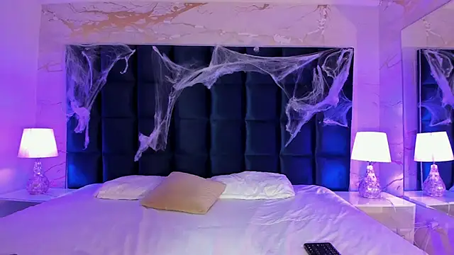 Maxim-Walker online show from 30, 10, 2025