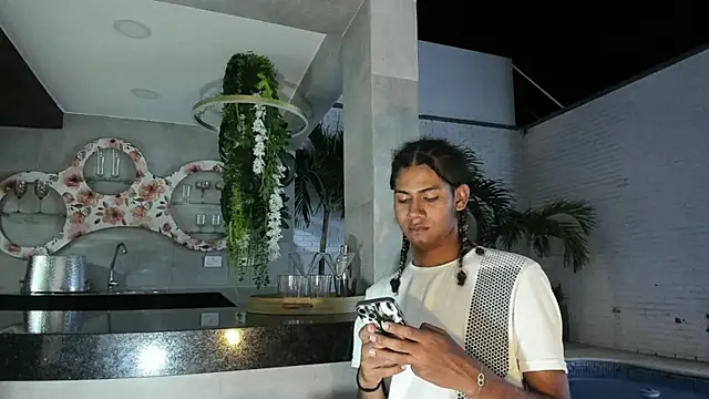 Maxim-Walker online show from 7, 11, 2025